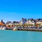 Le Quai West Yourhosthelper