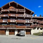 Duplex Lumineux Avec Balcon, Proche Des Pistes Et Commerces, Cheminee, Parking Gratuit Et Wifi Inclus - Fr-1-688-83