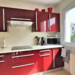 Bel Appartement Au Centre De Royan Avec Balcon, Garage Et Ascenseur - Fr-1-494-188