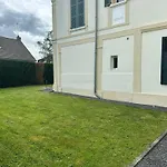 Appartement Renove En Rez-De-Jardin, Proche Centre, 2 Pieces, 4 Pers., Equipements Modernes, Cabourg - Fr-1-487-309