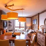 Arcs 1950 Appartement Luxe Type Chalet 5 A 7 Personnes Vue Imprenable Sur Le Montblanc Skis Aux Pieds