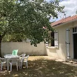 La Petite Plage De La Pege
