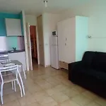 Studio Cabine Avec Piscine, Proche Plage Et Commerces - Fr-1-328-263