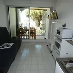 Studio Cabine Avec Piscine, Proche Plage Et Commerces, Quartier Calme, Parking, Equipe Pour 4 Personnes - Fr-1-328-245