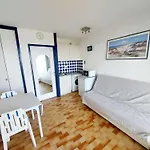Studio Cabine En Front De Mer Avec Piscine - Fr-1-328-228