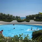 Appartement 2 Pieces Avec Piscine, Garage, Et Wifi A La Grande-Motte - Fr-1-328-220