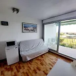 Studio Cabine En Front De Mer Avec Piscine - Fr-1-328-228