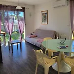 Villa Sunagde, Climatisee, Proche Plage Et Commerces