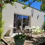 Villa Sunagde, Climatisee, Proche Plage Et Commerces