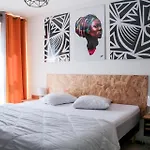 Appartement Nouveaux Quartier Bologne A Deux Pas De Mosson, Wifi, Climatisation Et Parking Gratuit