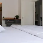 Appartement Nouveaux Quartier Bologne A Deux Pas De Mosson, Wifi, Climatisation Et Parking Gratuit