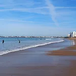 Appartement 2 Chambres Proche Grande Plage