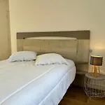 302 - Bel Appartement Renove En Centre De Frehel