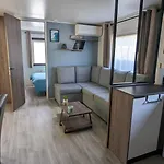 Mobil-Home 40M2 Au Calme, Plage, Piscine, Foret