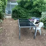 Petit Studio Parmi Les Pins Et Les Cypres