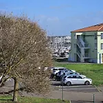 Mer - Agreable Appartement-Place De Parking Privee