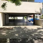 Studio Rdc Avec Terrasse Et Parking Prive