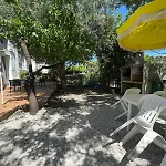 L'Azalais: Charme Mediterraneen: Maison & Jardin