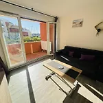 Appartement Renove Pres Du Port Avec Parking Privatif - Fr-1-723-156