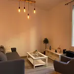 Appartement Coquet Dans Le Centre De Meze