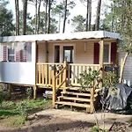 Mh 472 Tout Confort De 36M2 3 Chambres 1 Salle De Bain Idealement Situe Dans Camping 4 Etoiles