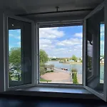 Best Western Le Cheval Blanc -Vue Sur Le Port-Plein Centre Ville