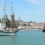 Maison De Vacances A 2 Pas De La Plage Du Portmain