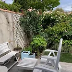 Charmante Maisonnette 4★ A Saint-Martin-De-Re, Proche Du Port Et Plage - Fr-1-544-10