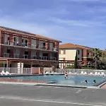 Ideal Familles : T2 Climatise Avec Terrasse, Piscine, Pres De La Mer A Argeles-Sur-Mer - Fr-1-225-732