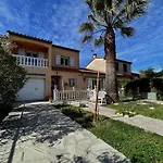 Sublime Villa Climatisee Familiale Avec Exterieurs Spacieux - Quartier Calme - Fr-1-388-215