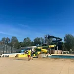 Bungalow Cosy A Vendres Avec Piscine Partagee