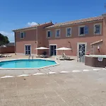 Mas Sympathique Entre Etang Et Mer !