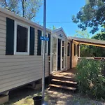 Bungalow Charmant A Agde Avec Piscine Partagee