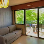 Hotel Le Pavillon Bleu
