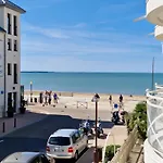 Appartement Pres De La Plage - 4 Pers, Piscine Ouverte, Parking, Animaux Acceptes - Fr-1-706-12