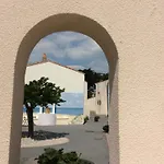 Agreable Logt A La Flotte En Re Avec Piscine