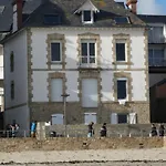 Vue Mer Acces Direct A La Plage Parking Prive
