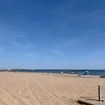 Appartement Proche La Mer Dans Une Residence Calme