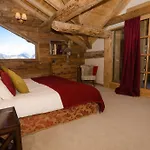 Black Diamond Lodge