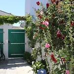 Beau T3 *** Pour 2 A 4 Pers Avec Patio Privatif