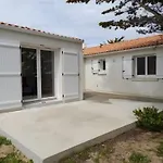 Villa T4 Plain-Pied Proche Plage, Terrasse, Parking, Animaux Acceptes - Saint-Gilles-Croix-De-Vie - Fr-1-324-559