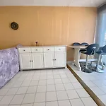 Bel Appartement Avec Climatisation Pour 4 Personnes Avec Une Chambre Dans Residence Avec Piscine