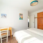Maison Familiale Avec Jardin Proche De La Mer Parking
