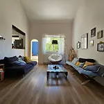 Maison De Ville Avec Piscine