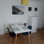 Concarneau - Beau Studio Chaleureux Avec Jardin