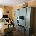 Appartement T2 A Royan - Plage De Pontaillac - 2 Adultes/2 Enfants, Terrasses, Parking, Proche Commerces - Fr-1-738-32