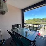 Superbe T2 Au Grau Du Roi Avec Piscine