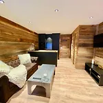 Appartement Sur Les Pistes, Lumineux Et Central Courchevel 1850