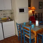 Studio Cabine Pres Plage Et Commerces Avec Vue Mer, Parking, Ascenseur - Fr-1-328-140