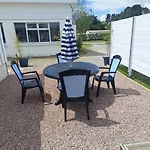 Mobil-Home Dans Camping Calme